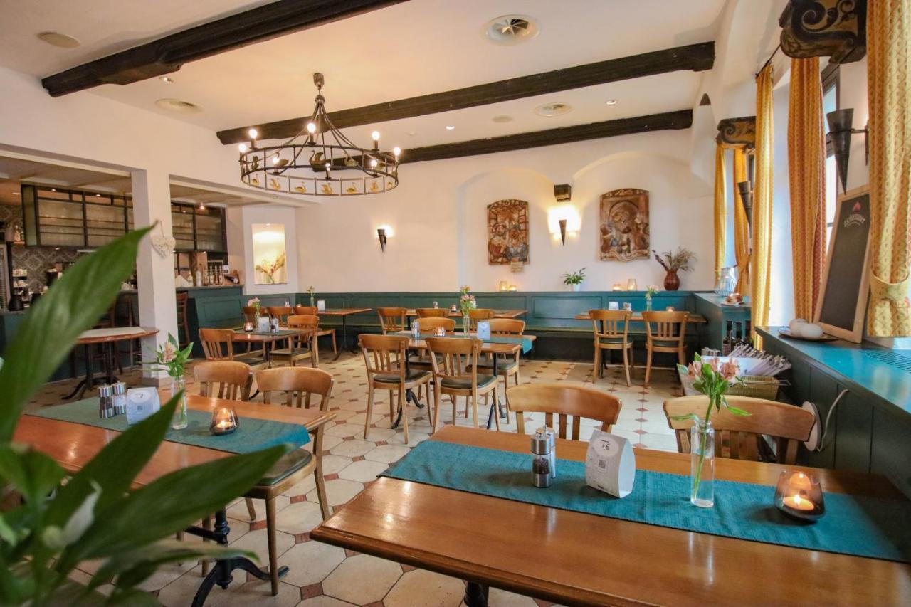 Gasthaus Zum Schwan Oschatz Esterno foto