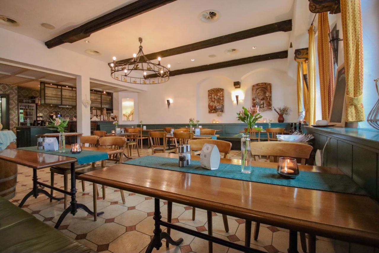Gasthaus Zum Schwan Oschatz Esterno foto