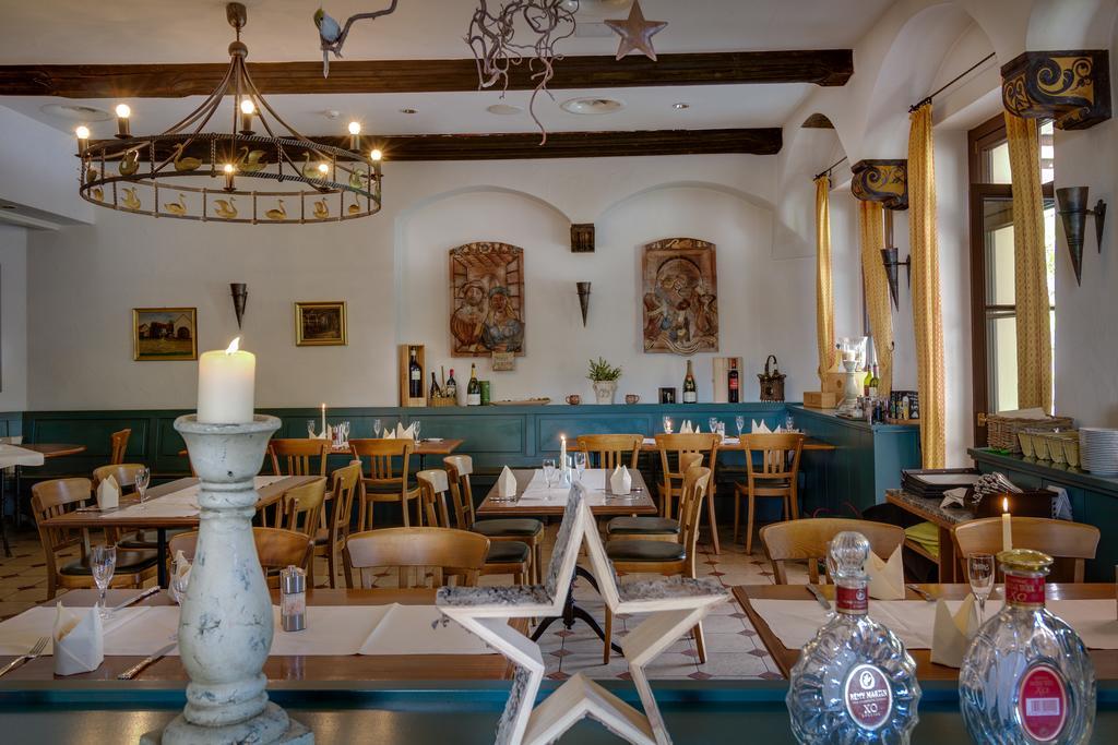 Gasthaus Zum Schwan Oschatz Esterno foto