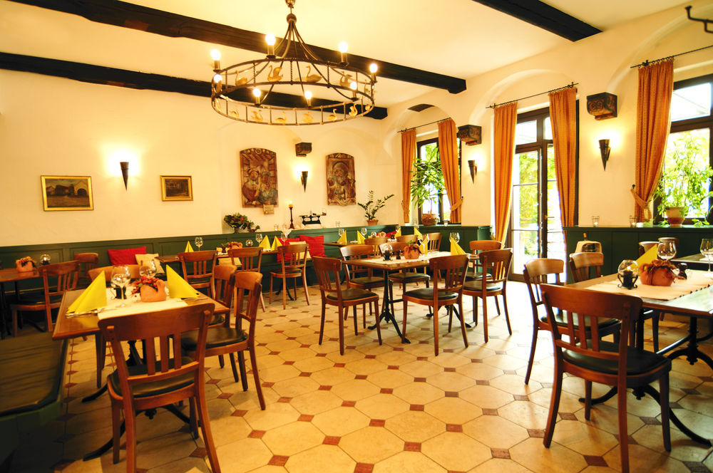 Gasthaus Zum Schwan Oschatz Esterno foto